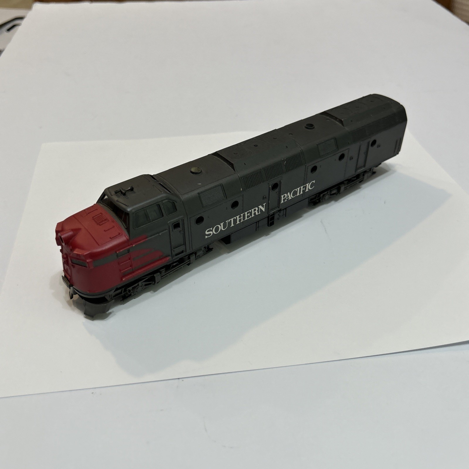 Vtg Rivarossi HO Scale Southern Pacific Krauss-Maffei ML 4000 Diesel Locomotive