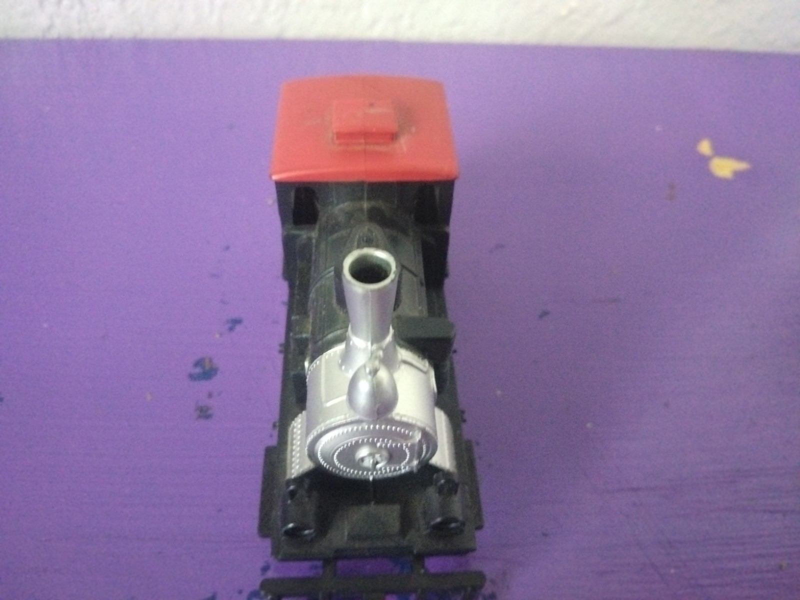 HO #8630 Yugoslavia Powered Switcher Engine for parts or repair