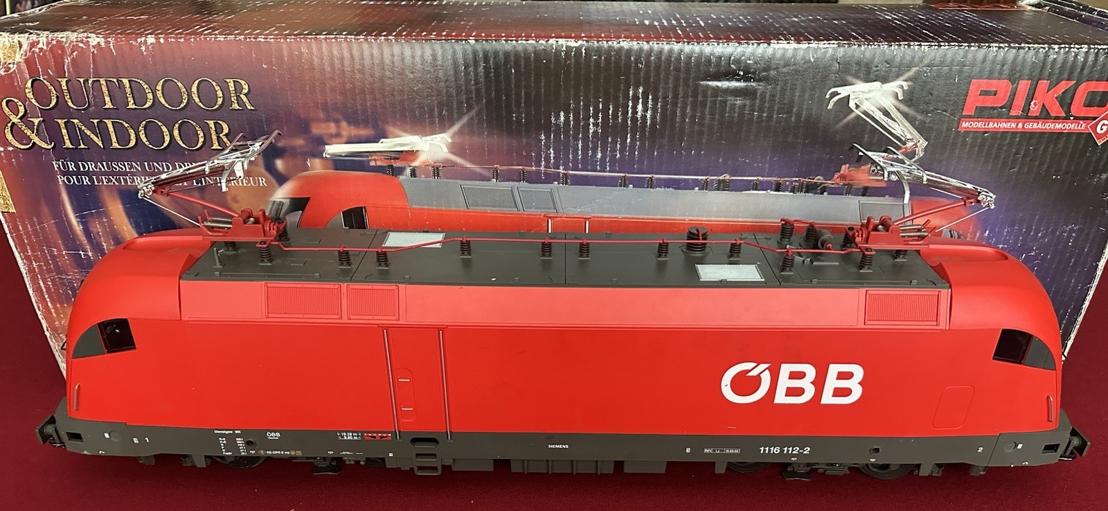 Piko 37412 Taurus OBB Electric Locomotive With Box