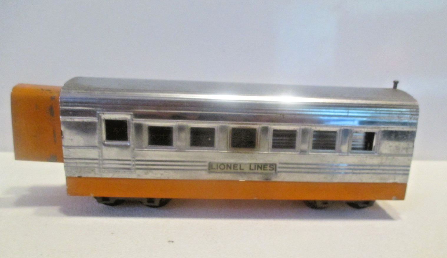 Vintage Lionel Lines Prewar Orange And Chrome Wind Up Streamliner Train Set
