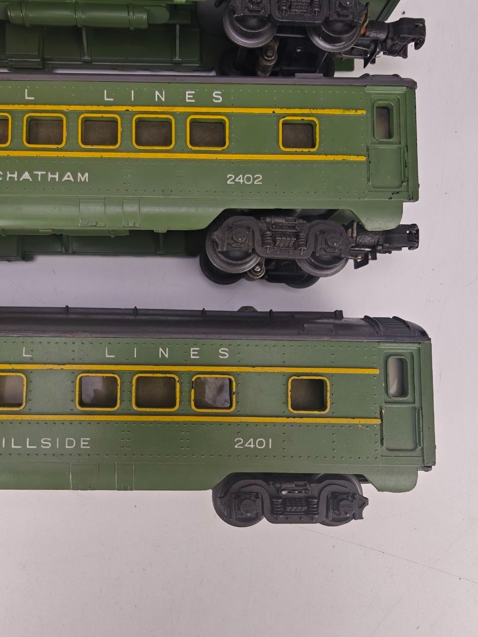 Vintage Lionel 2400 2401 2402 O-27 Green Streamliner Passenger Cars Lot 3