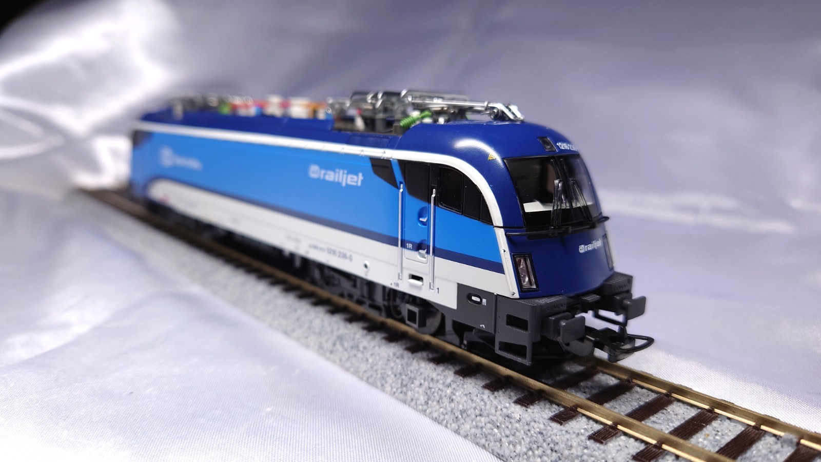 【HO】PIKO EXPERT/HOBBY CD Railjet 8-Car Set