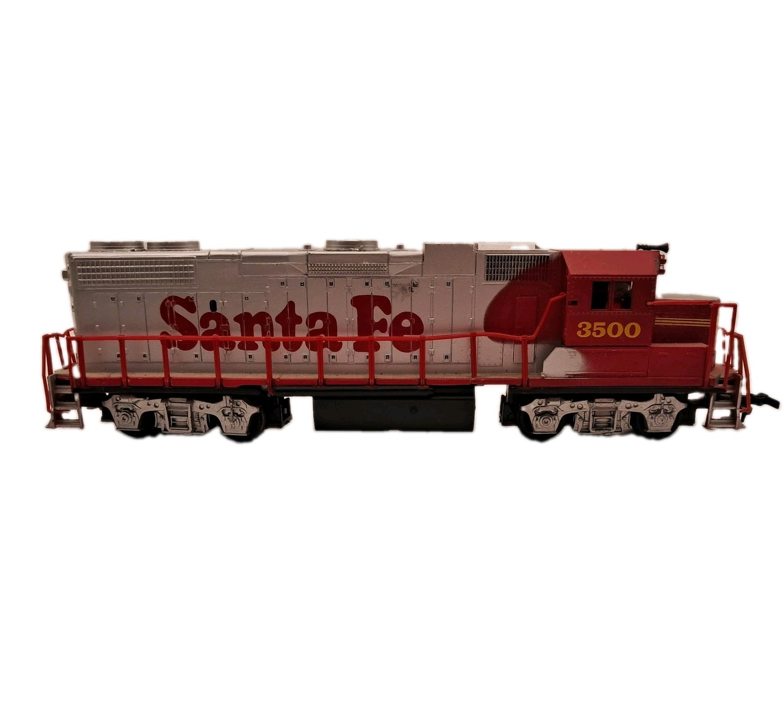 Vintage HO Scale Life-Like GP38 Diesel Locomotive – Santa Fe #3500