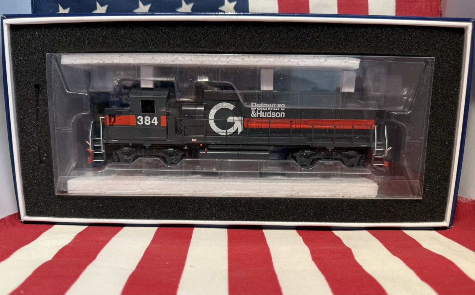 Athearn Genesis HO GP39-2 DCC Ready D&H Delaware & Hudson #384 ATHG65506