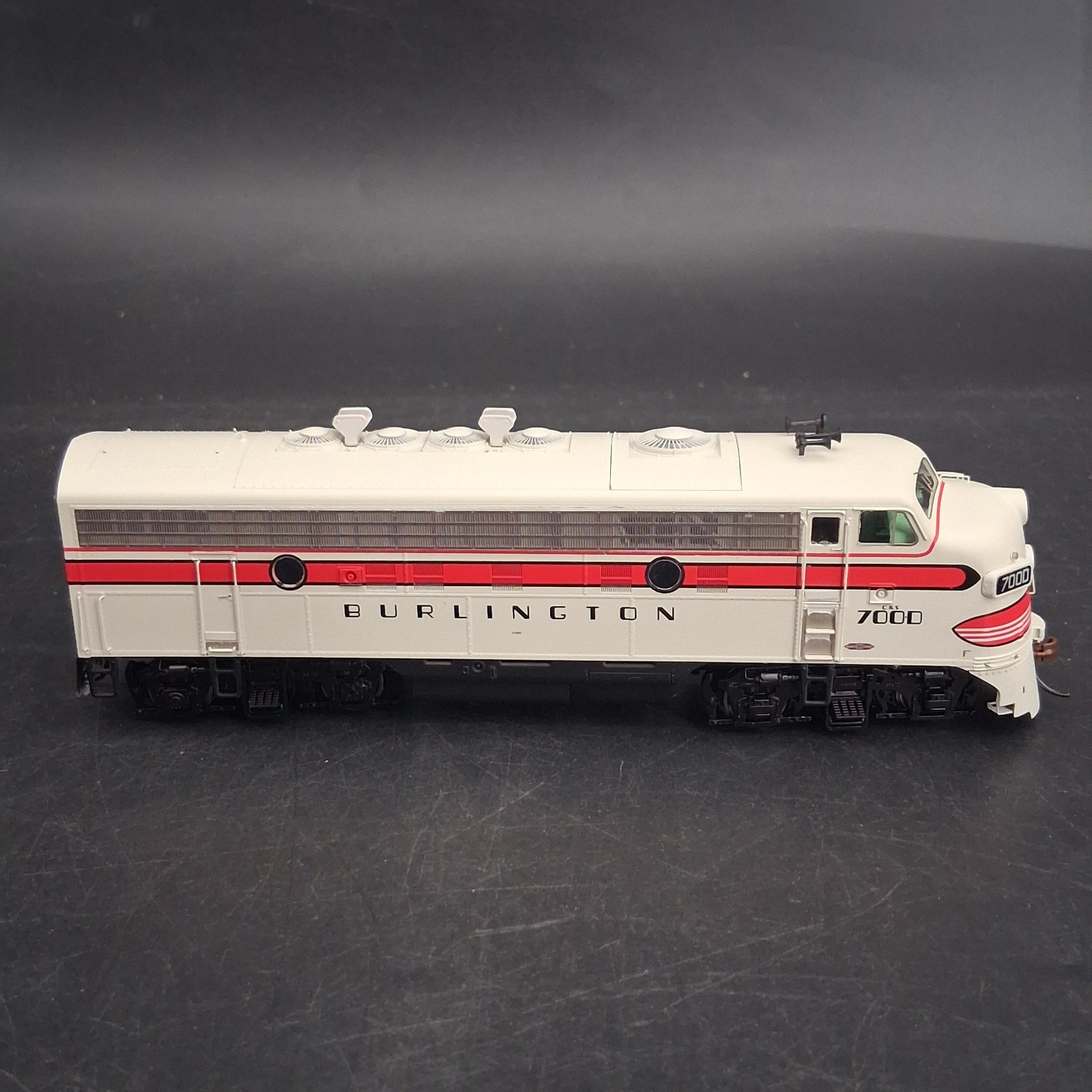 Athearn Genesis HO Gauge DCC G22668 Chicago Burlington & Quincy F7A Freight 700D