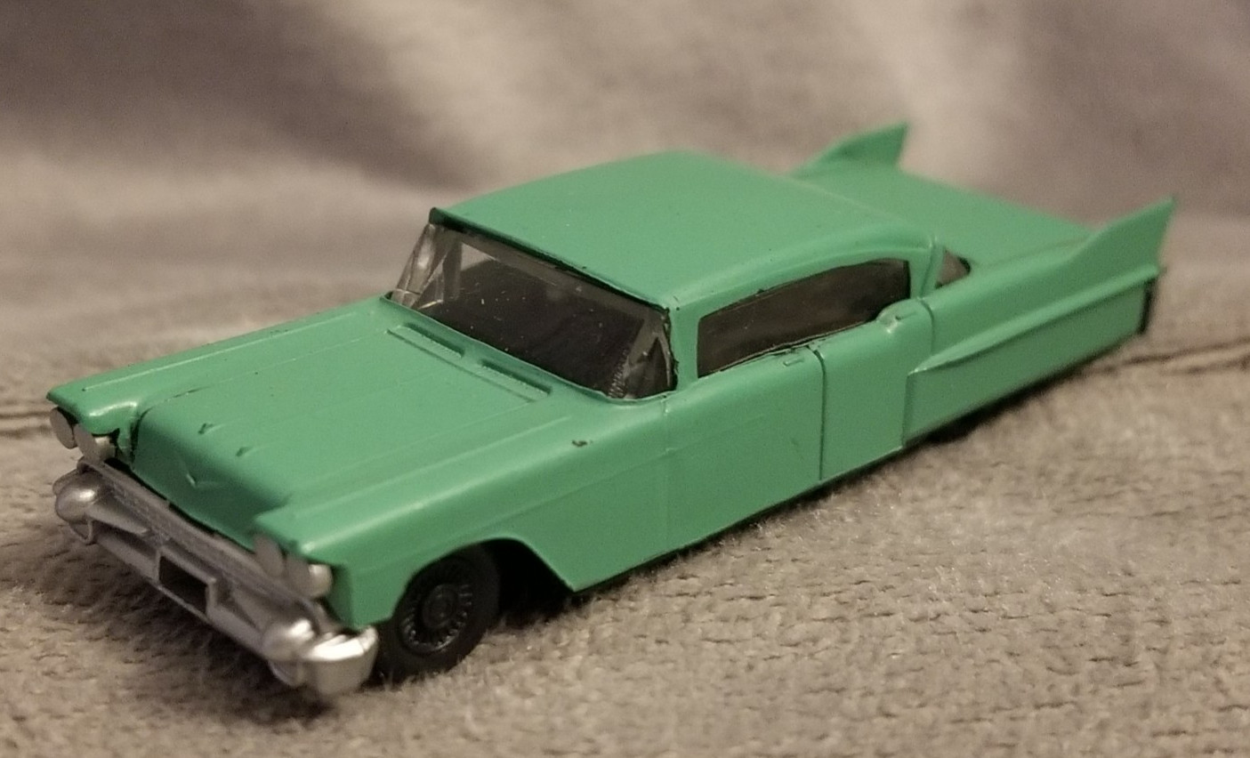 1958 Cadillac Fleetwood Sixty Special Green Sedan HO Scale 1/87 Athearn USA