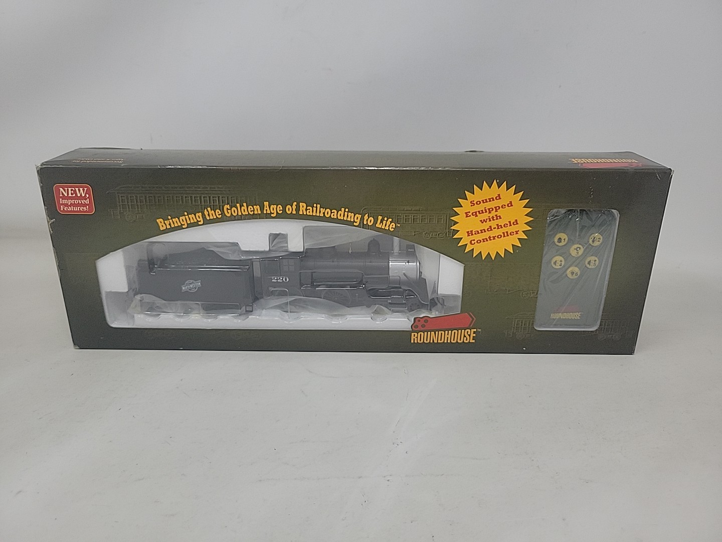 HO ROUNDHOUSE 84531 4-4-0 STEAM LOCOMOTIVE CHICAGO & NORTH WESTERN CNW DCC SOUND