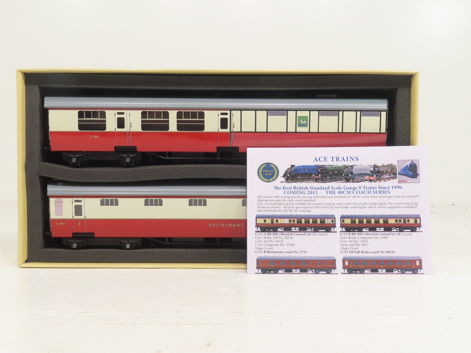 Ace Trains C/21-C O Gauge Tinplate Bulleid Tavern Car set NIB