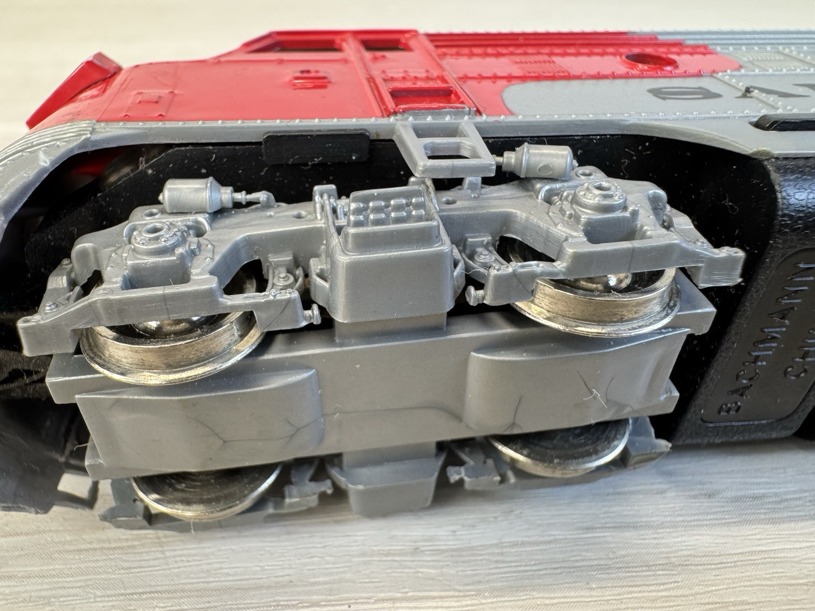 Vintage Bachman HO Scale Santa Fe Lighted Locomotive Red Silver Black #307