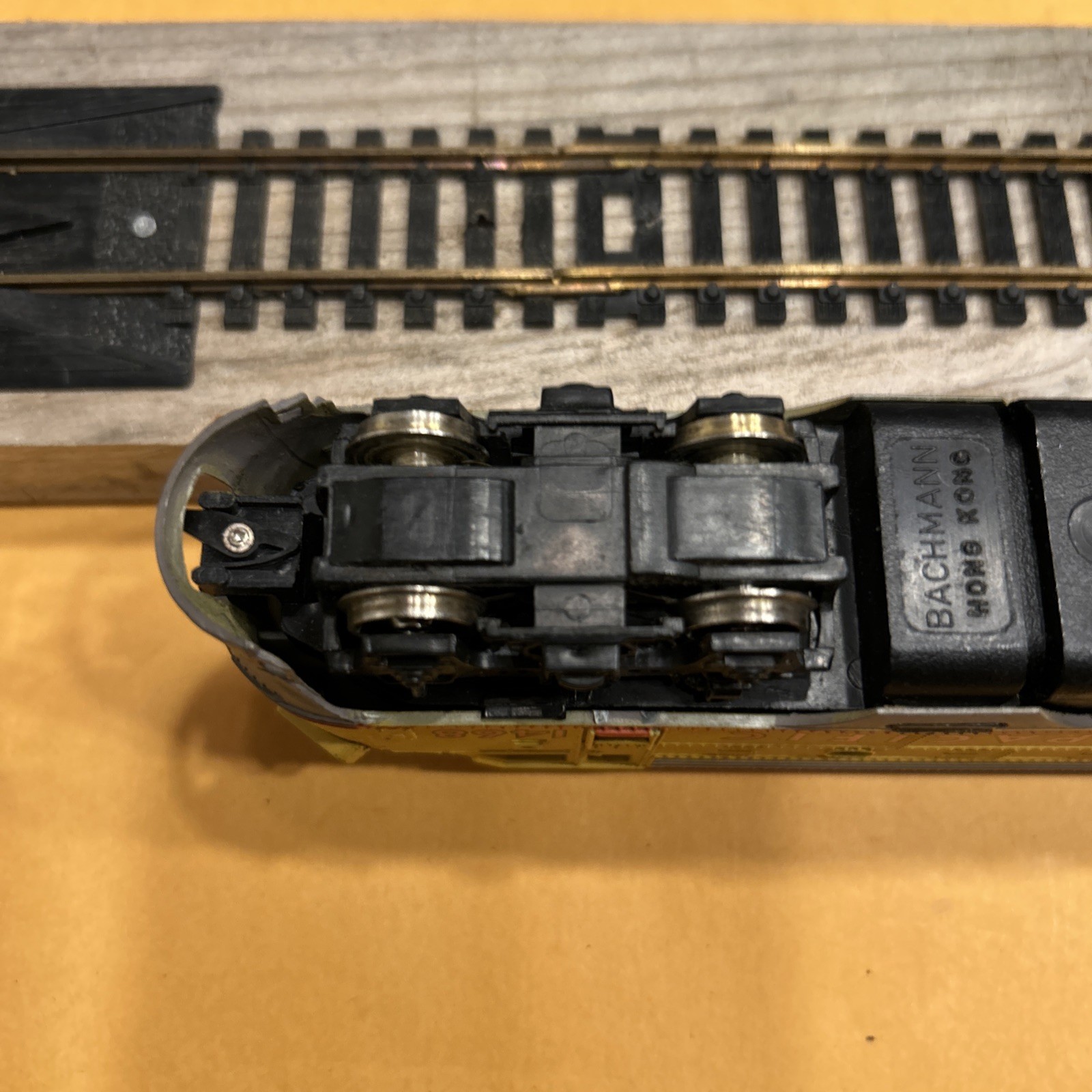 BACHMANN HO SCALE UNION PACIFIC DIESEL LOCOMOTIVE #1468 needs motor work