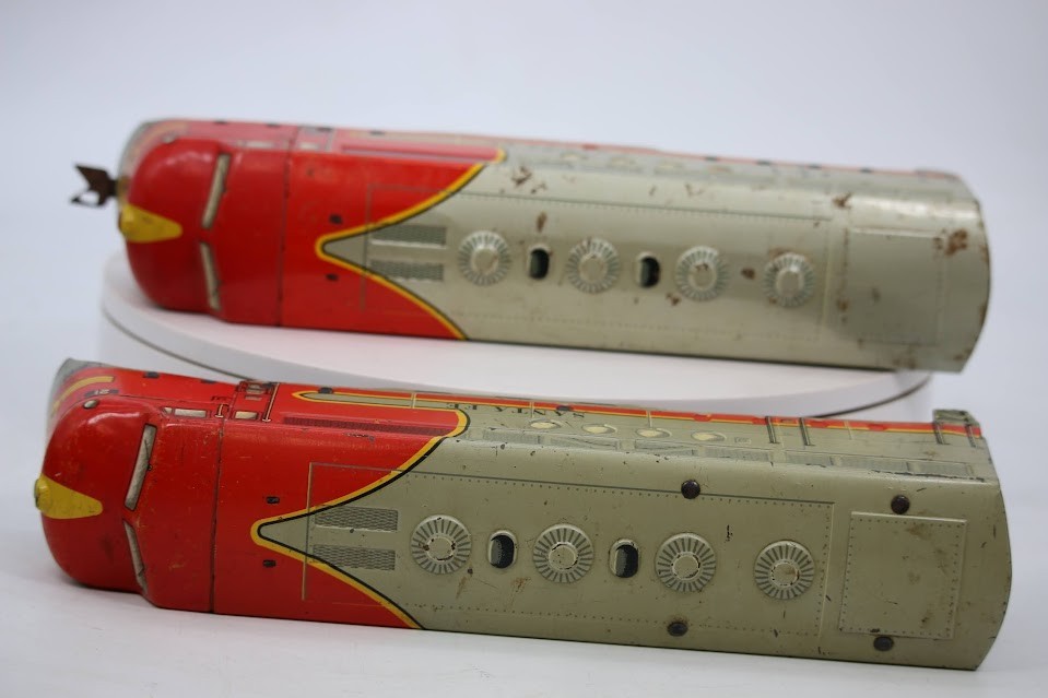 Marx 21 Santa Fe 1950s Double Diesel Set Vintage Twin Units