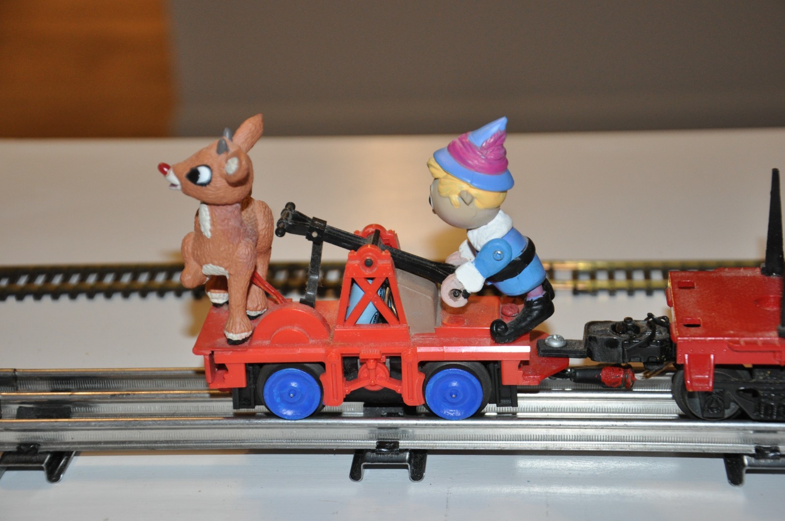 1 OF A KIND O Gauge Handcar Elf & Rudolf w/Lit Red Nose/ Lit Lantern Car in Tow