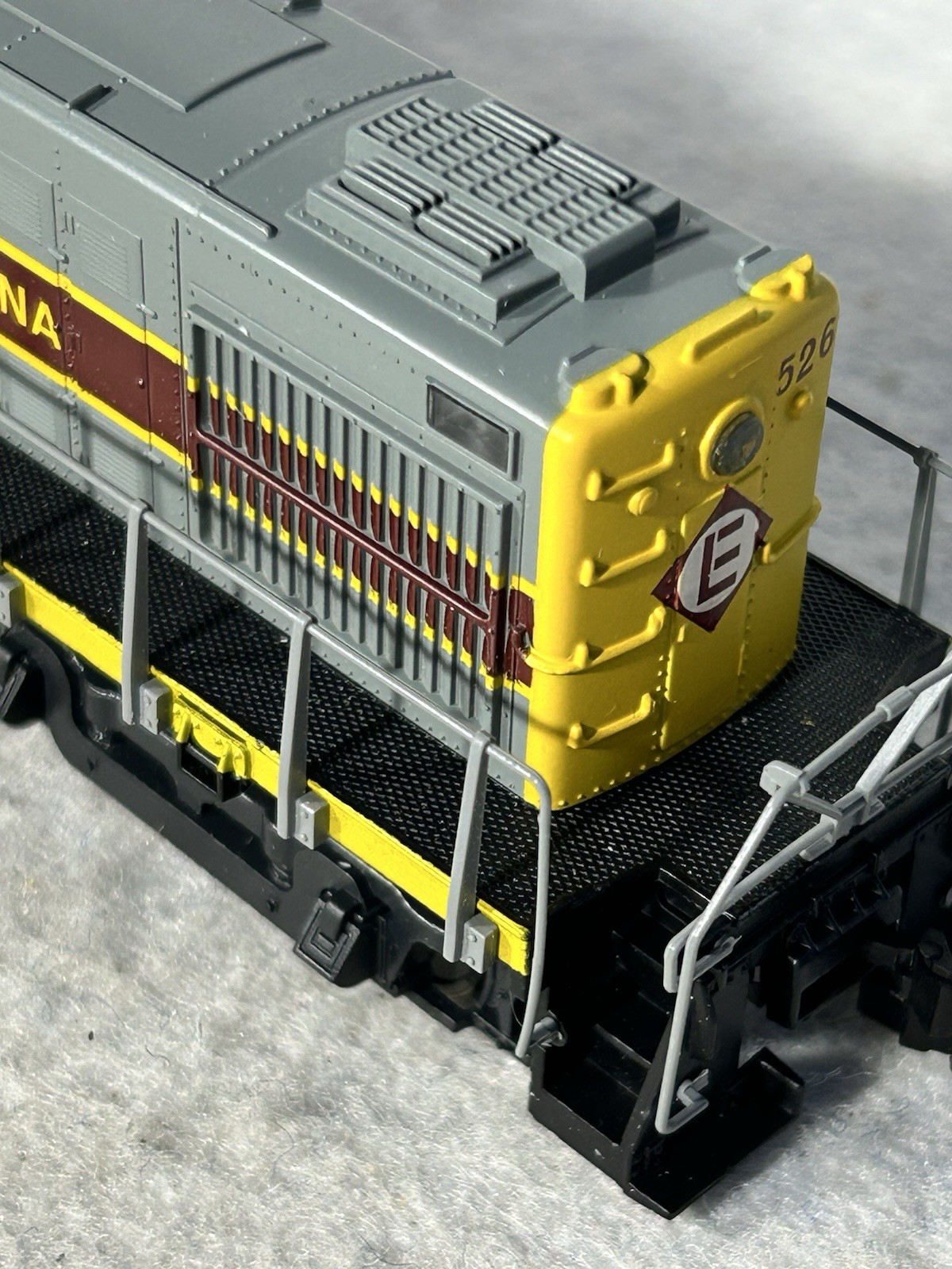 Cool Atlas/KATO Erie Lackawanna S-4 Switcher Loco HO