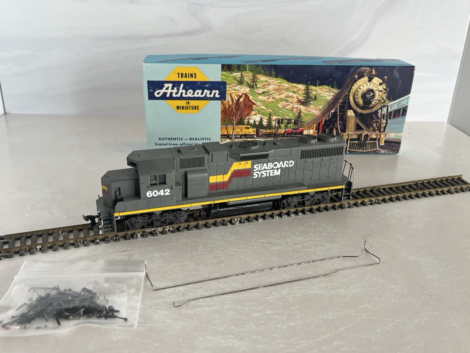 Vintage Athearn HO GP38 Seaboard System #6042 Blue Box #4604 NIB Partial Build