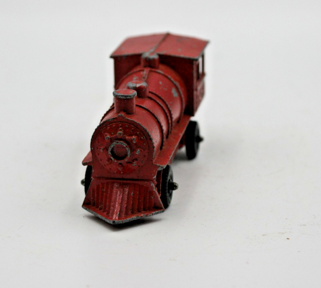 Die Cast Toy Train Steam engine Red 4 inches 325 plus BONUS