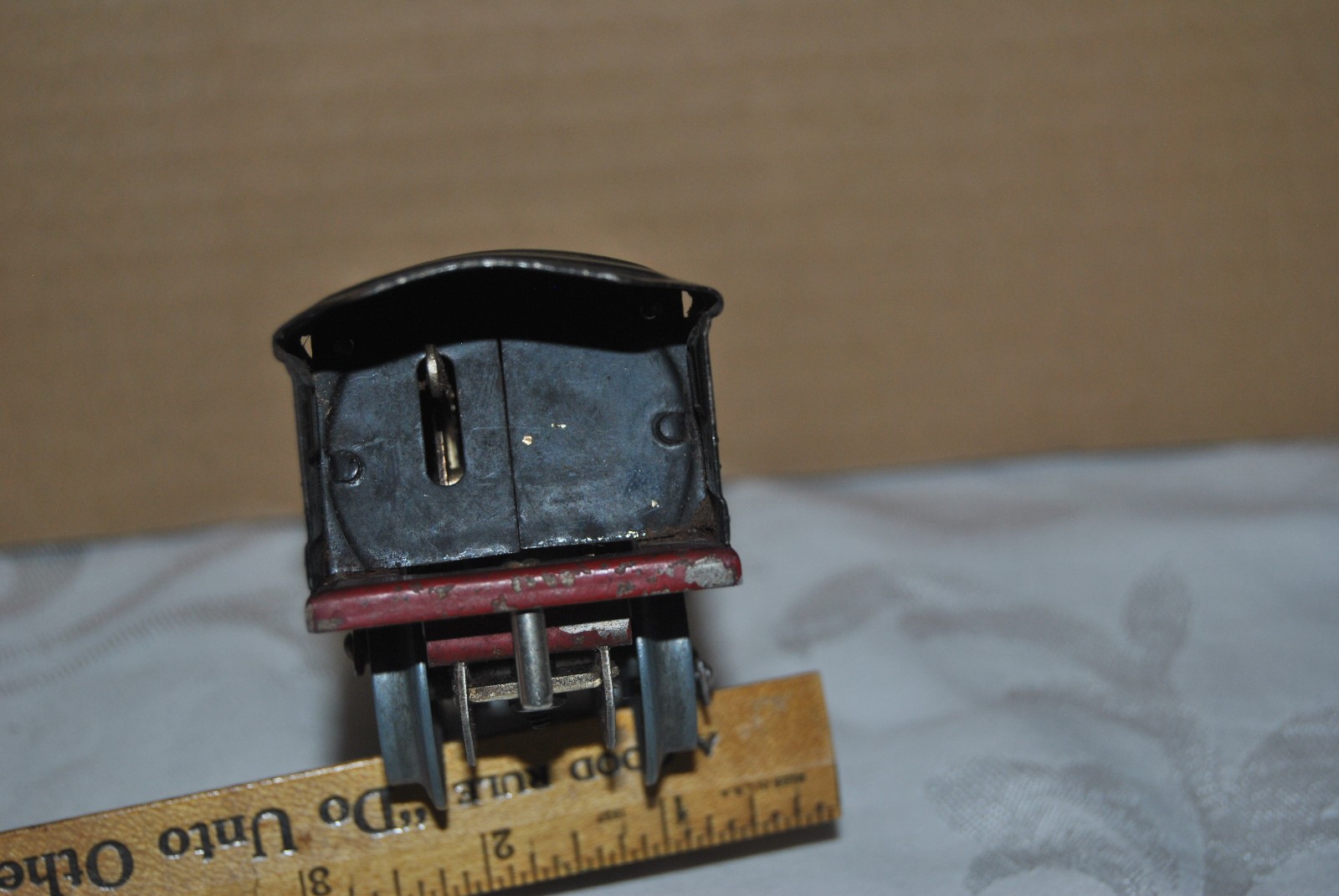 Vintage IVES – LIONEL TRANSITION WINDUP 0-4-0 LOCOMOTIVE – # 1506 – NEEDS WORK