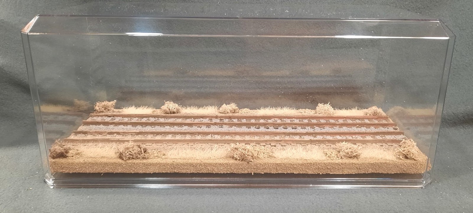 S SCALE 16″ DOUBLE TRACK DISPLAY CASE- “DESERT SCENE”-FOR ANY S TRAINS