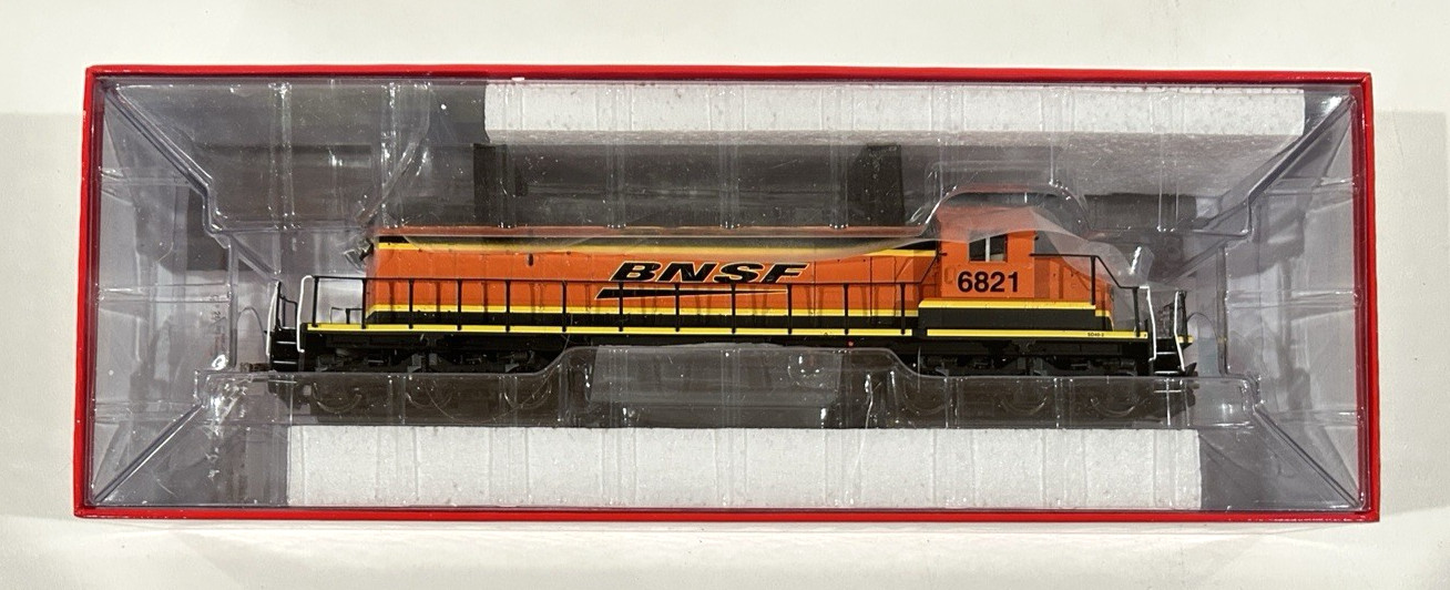 HO ScaleTrains Operator SXT10370 BNSF Railway EMD SD40-2 #6821 H3 Scheme