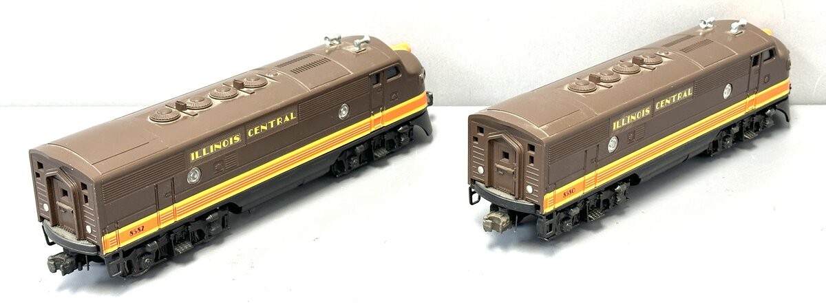Lionel 6-8580 O Gauge Illinois Central F3 AA Diesel Locomotive Set EX