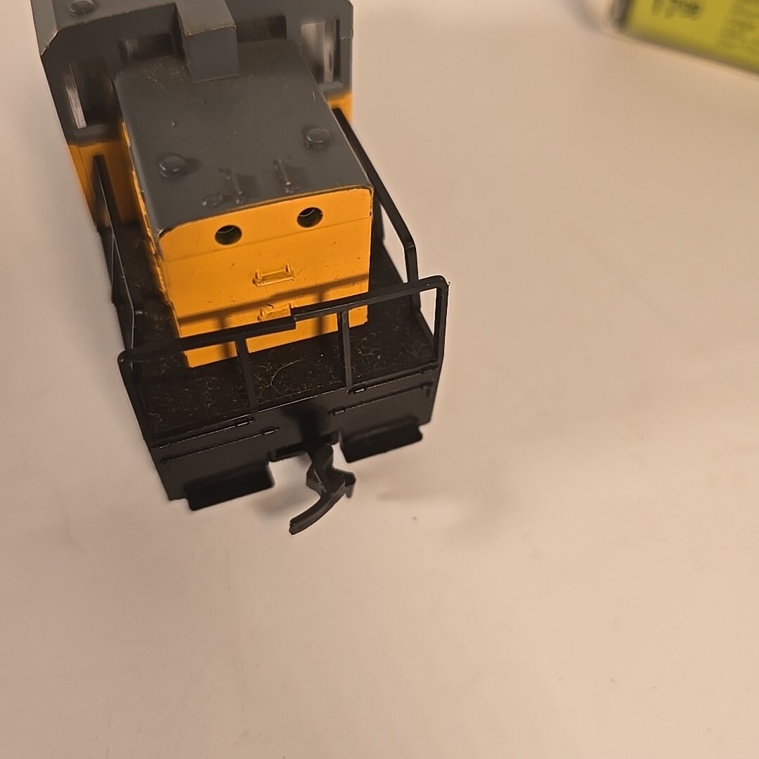 HO VTG AHM YUGOSLAVIA UNION PACIFIC CENTER CAB DIESEL SWITCHER LOCO RD #1214