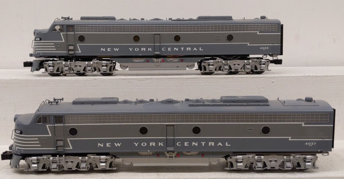Lionel 6-84088 O LEGACY New York Central AA E8 Diesel Locomotive Set #4036/4037