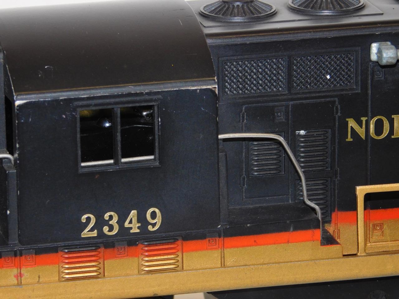 Lionel Trains 2349 Northern Pacific GP-9 wi/ horn Serviced 1959 Runs well Nice!