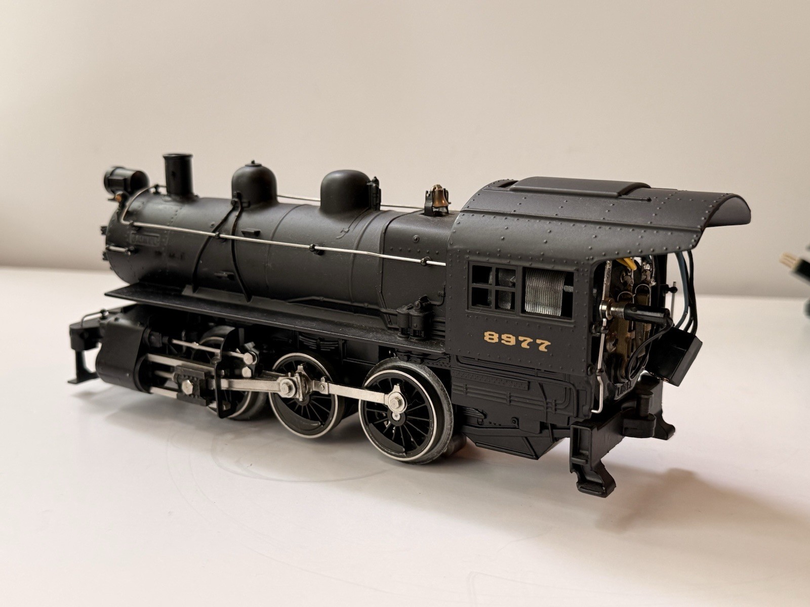Lionel 6-18000 O Gauge Pennsylvania 0-6-0 B6 Switcher Locomotive & Tender #8977