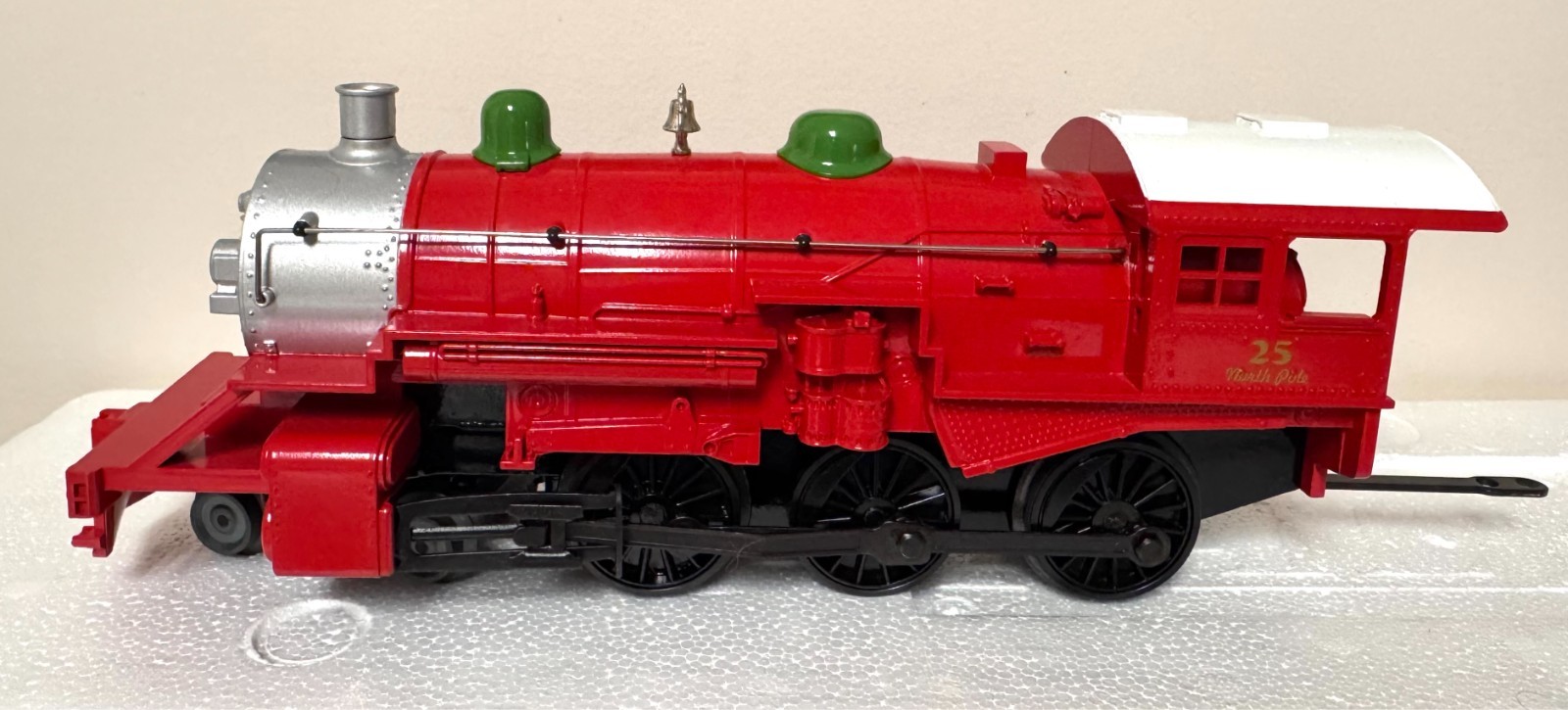 M.T.H. RailKing 4-6-0 Steam Engine &Tender Christmas Express O Gauge #30-4207-1E