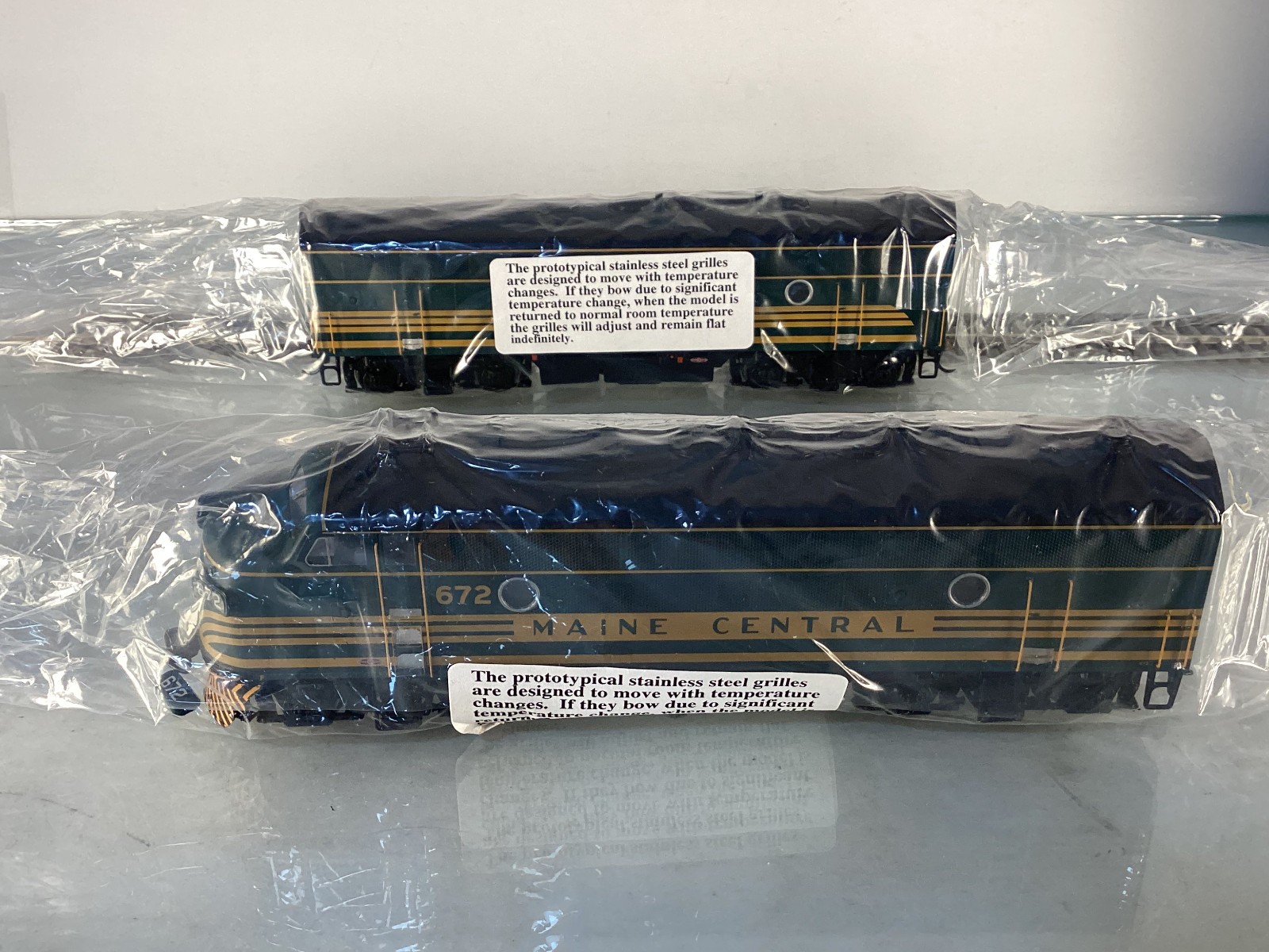 Athearn Genesis HO G2519 A/B F-3 Maine Central Phase 2, Set #671 or #672