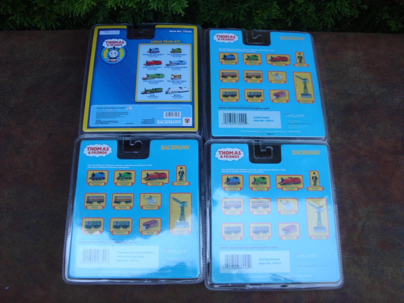 Lot of (4) Thomas & Friends Tank Engine and Cars by Bachmann- HO/OO scale (2002)