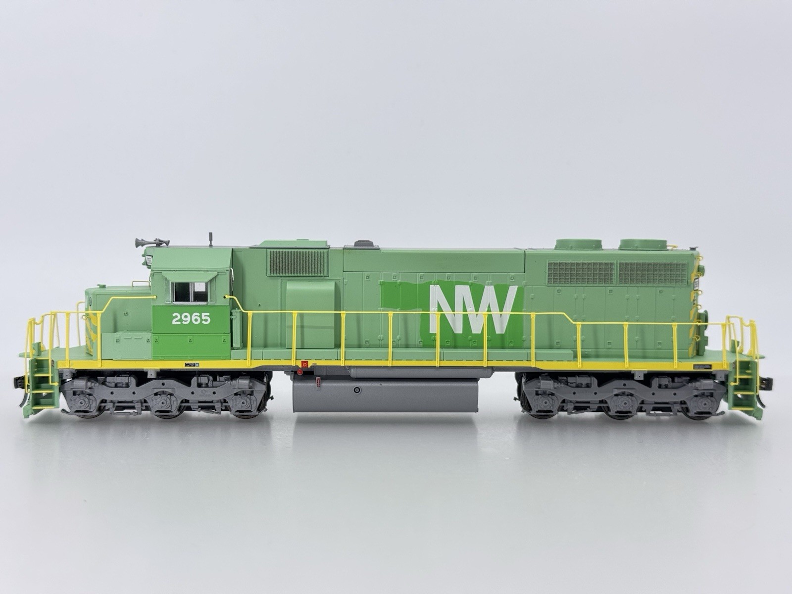 HO Athearn RTR 64399 Norfolk & Western SD39 Powered Diesel Locomotive N&W #2965
