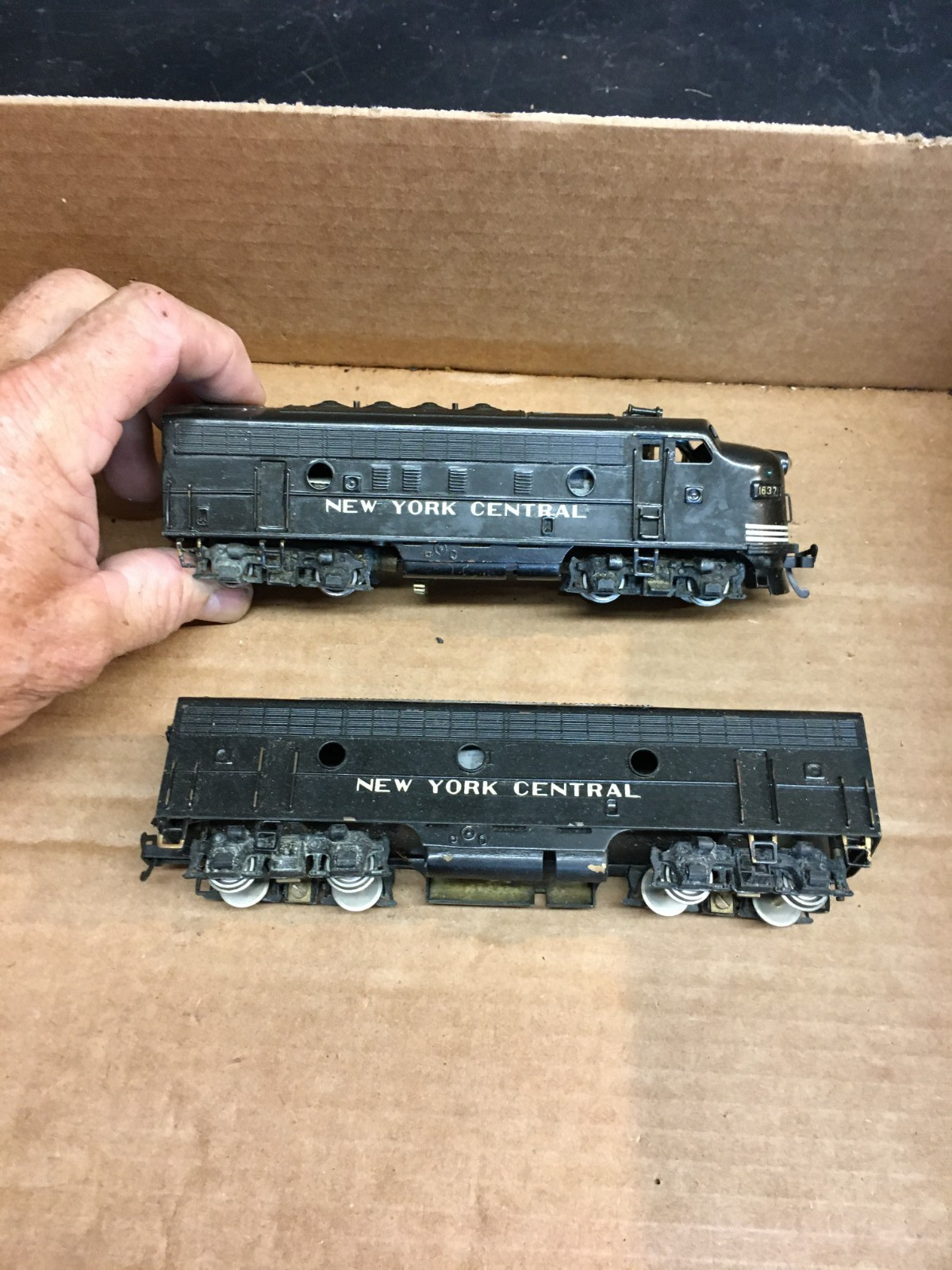 Vtg HO g Japan Tenshodo’s Stream Line New York Central Deisel Locomotive and Car