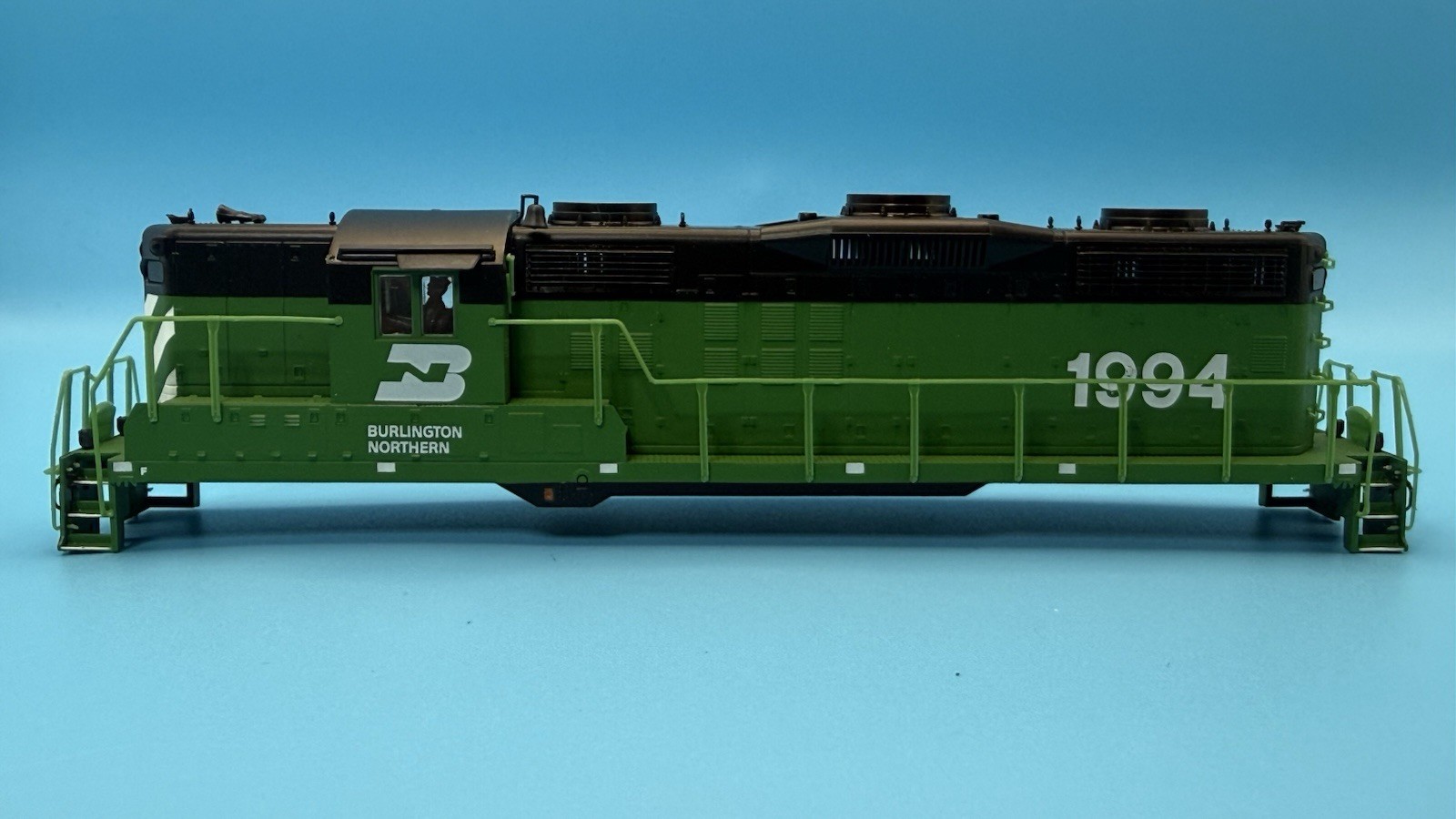 Proto 2000 HO Burlington Northern GP18 #1994 New Old Stock Tested Runs