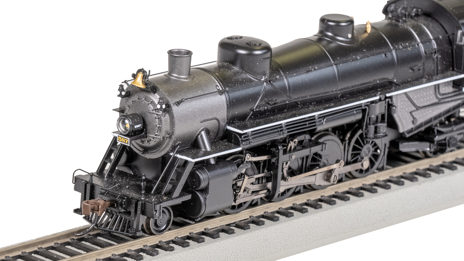 Bachmann 54407 Light 2-8-2 Nickel Plate Road #587 w/Long Tender Locomotive HO