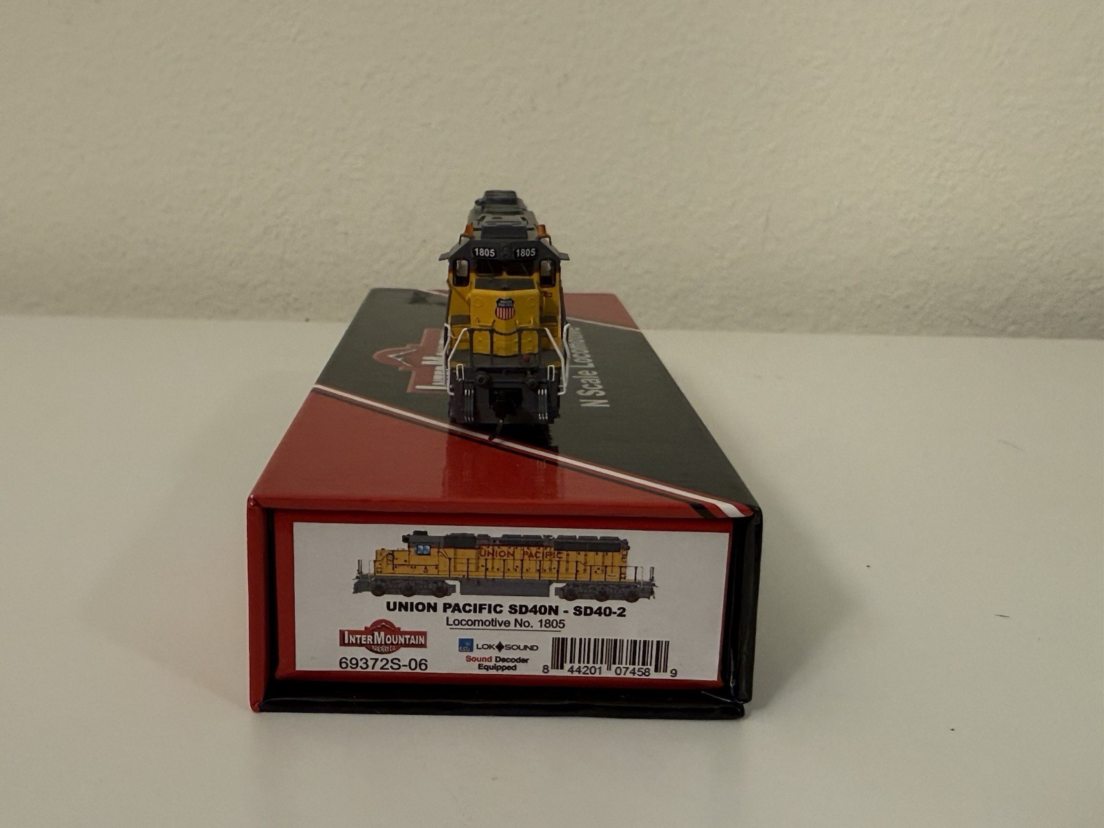 Union Pacific SD40N #1805 DCC & Loksound 5 Micro N Scale Intermountain – SD40-2
