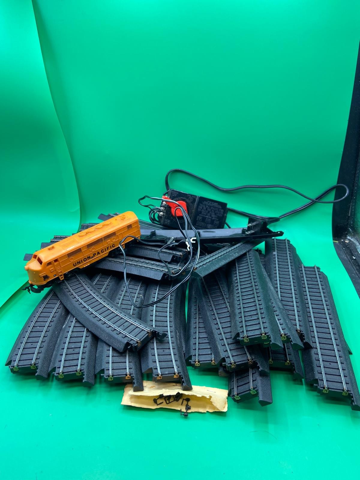 MARX Union Pacific Locomotive Train Transformer 6607 Rails.