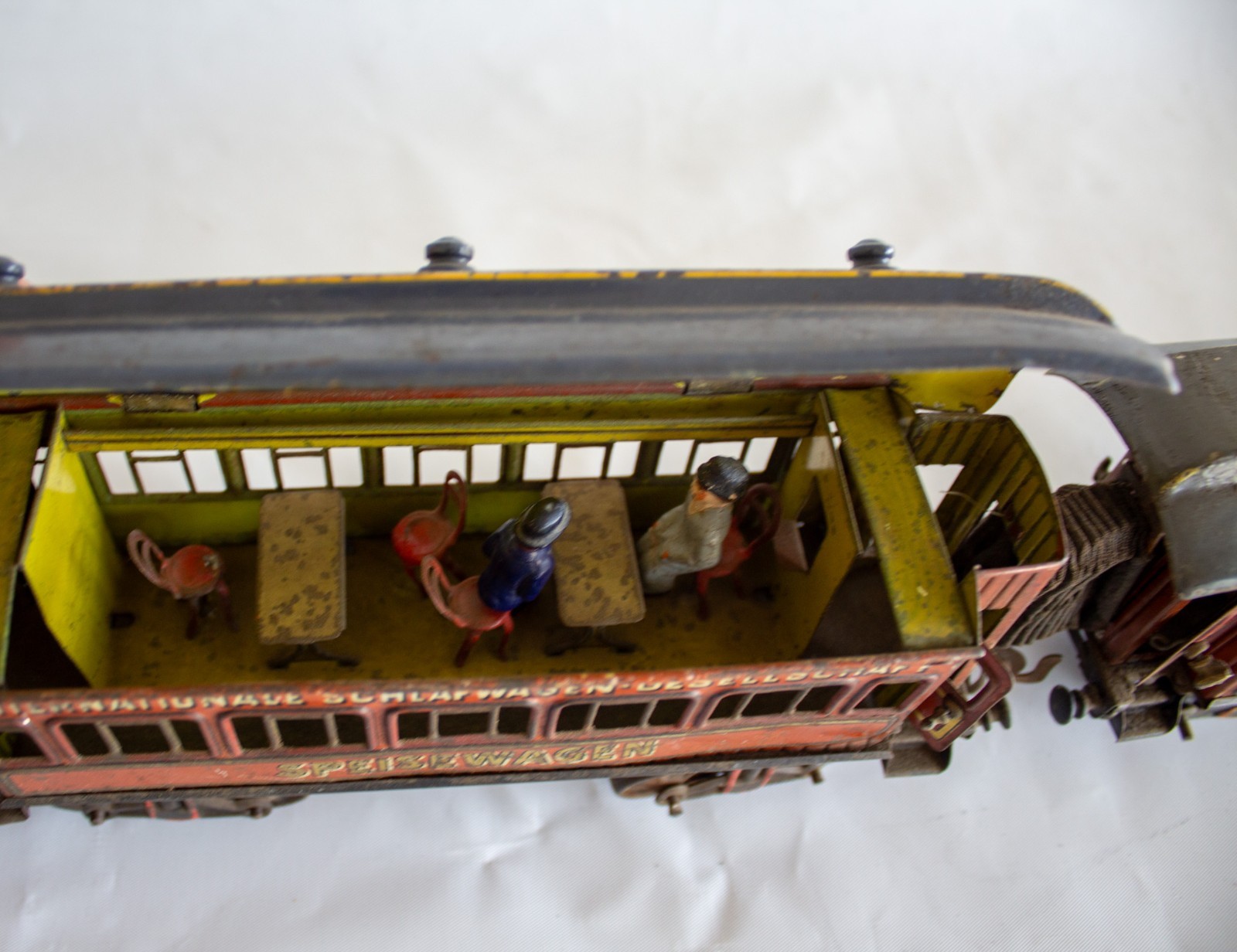 Extremely Rare Early Version of Bing 0-gauge Continental Clockwork Train Set