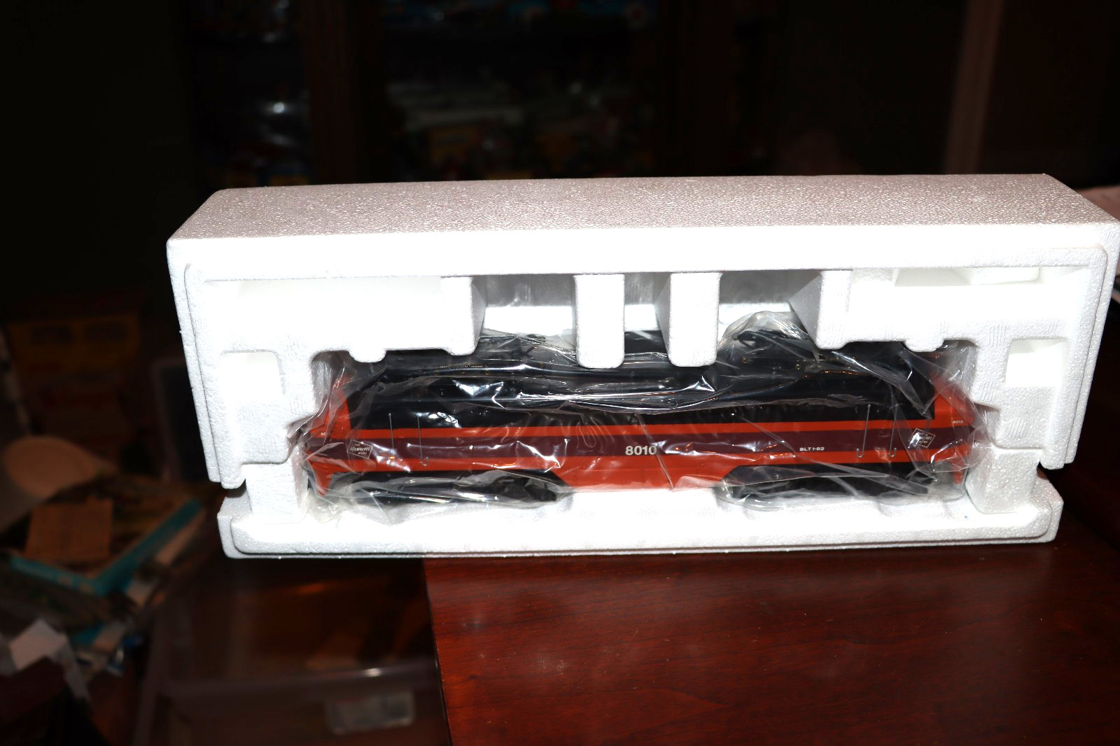 AMERICAN FLYER MILWAUKEE EP-5 ELECTRIC LOCOMOTIVE CAB 8010 6-48010 WITH HORN MIB