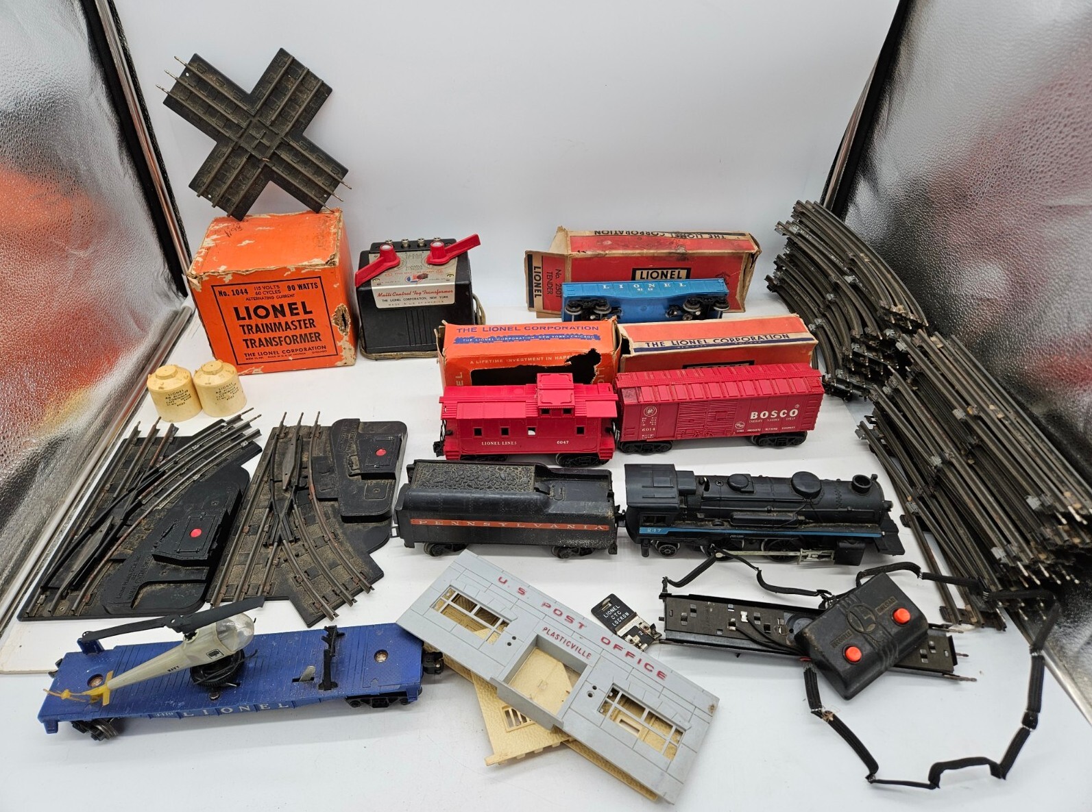 Lionel 247 Vintage O BO Blue Stripe Lot Transformer 1044 6047 Caboose Helicopter