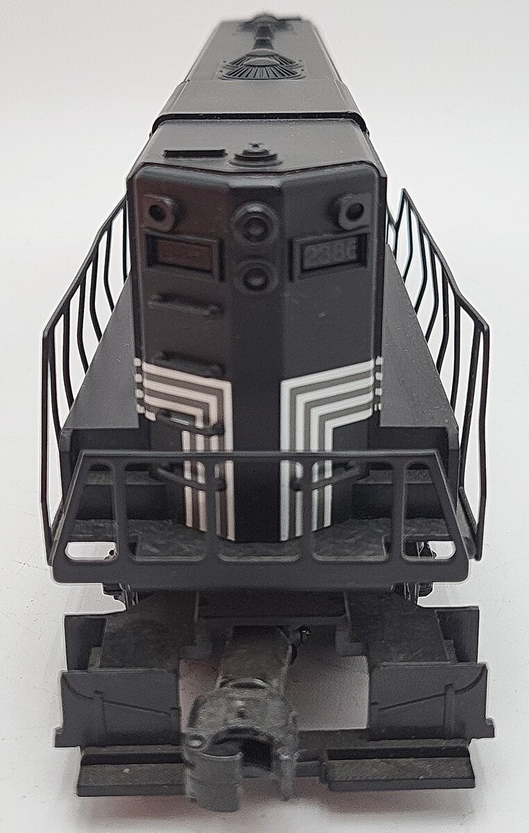 Lionel 6-18865 New York Central GP-9 Non Powered B Unit Diesel Engine #2386 EX