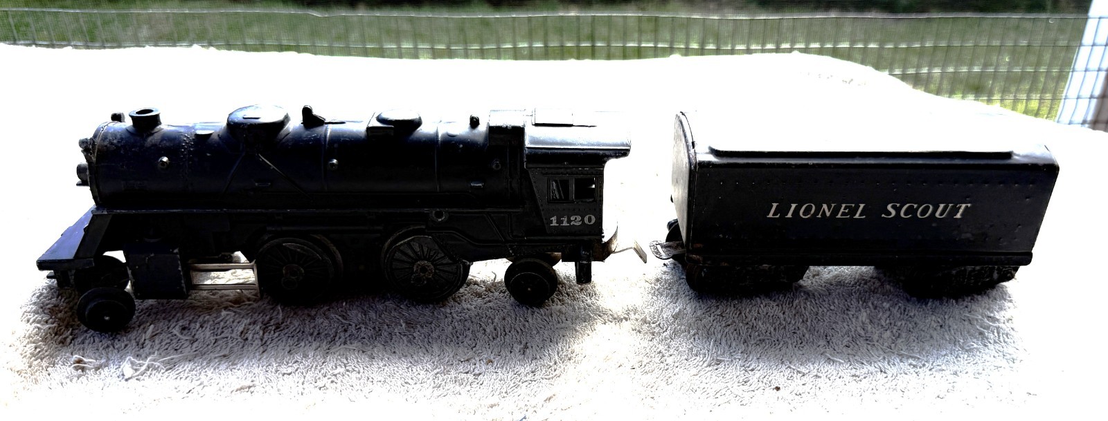 VTG POST WAR LIONEL RAILROAD NO.1120 LOCOMOTIVE WITH-SCOUT TENDER-AS PICTURED