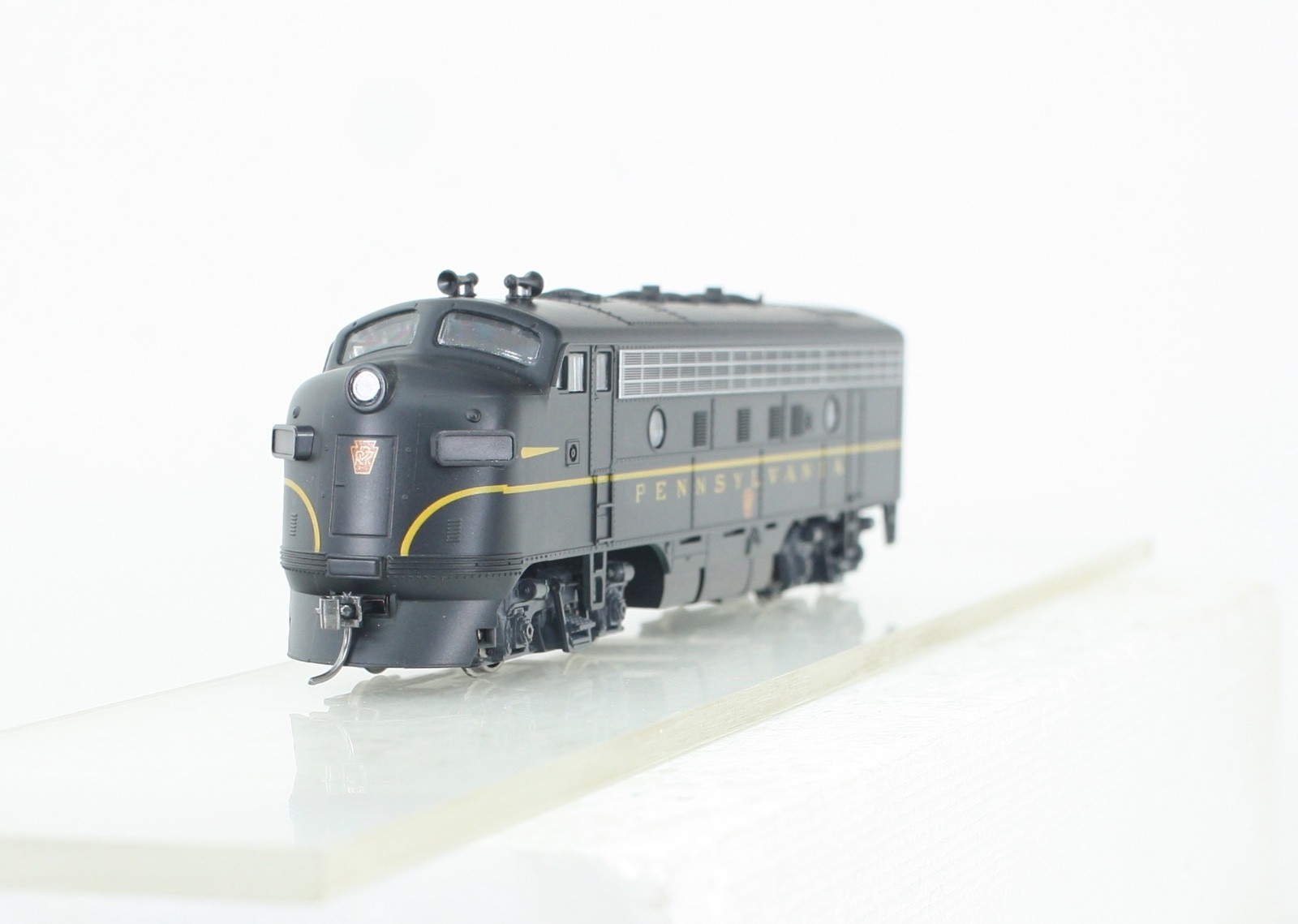 HO Scale Stewart 9120 Pennsylvania RR F7A Phase I Late Diesel Kato With Kadees 2