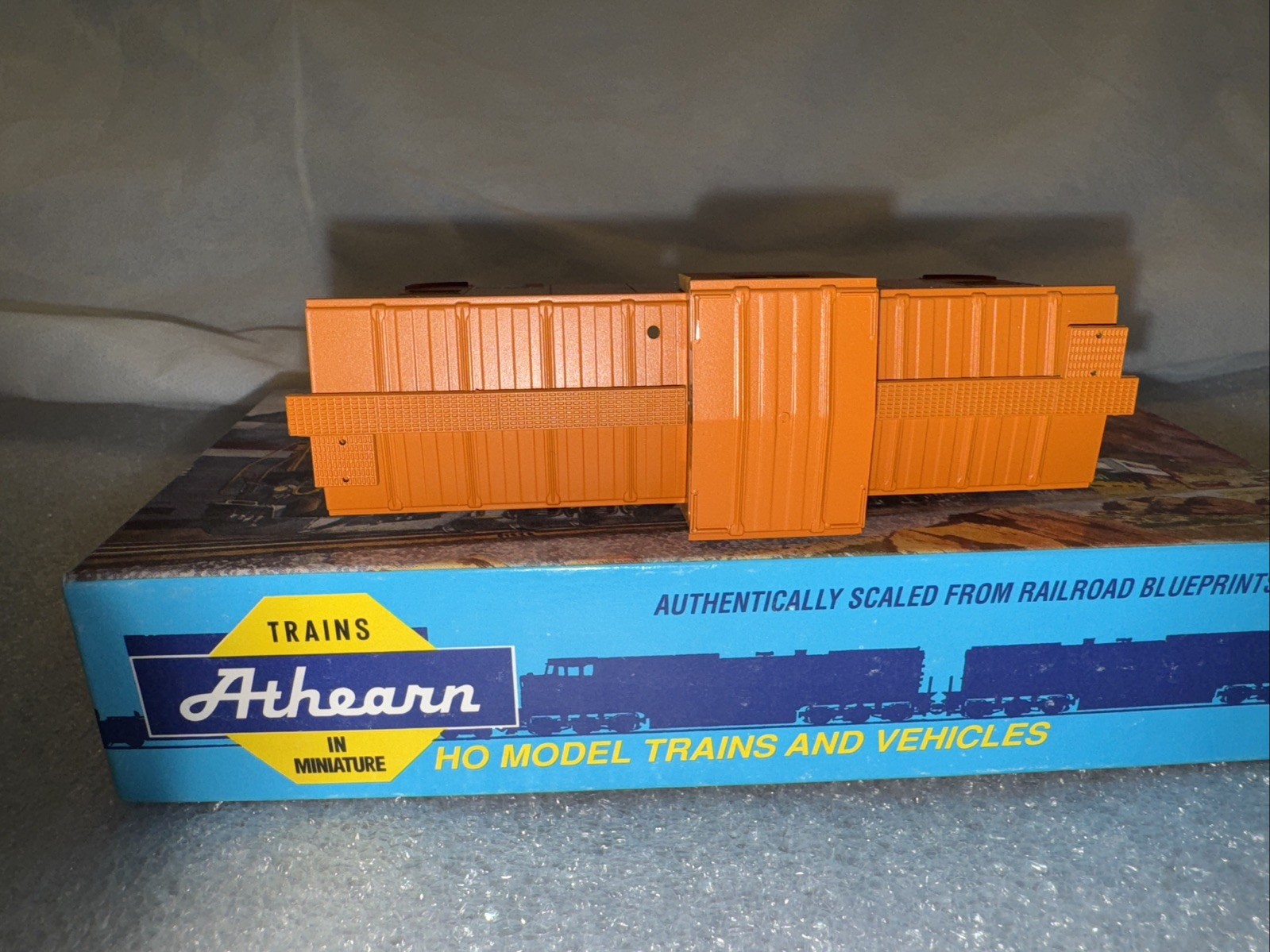 Athearn 5378 Milwaukee 992303 Wide View Caboose