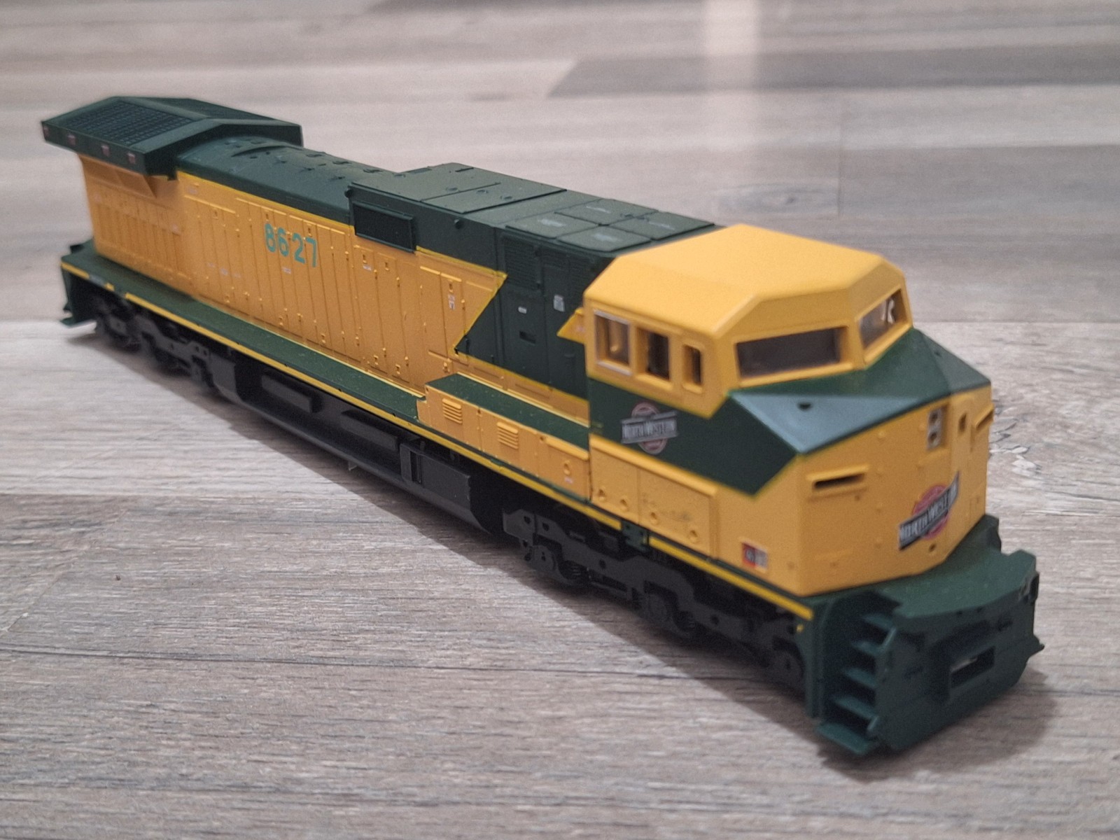 ⭐ NEW ATHEARN 4915 HO SCALE CHICAGO NORTH WESTERN C&NW GE C44-9W DIESEL #8627 ⭐