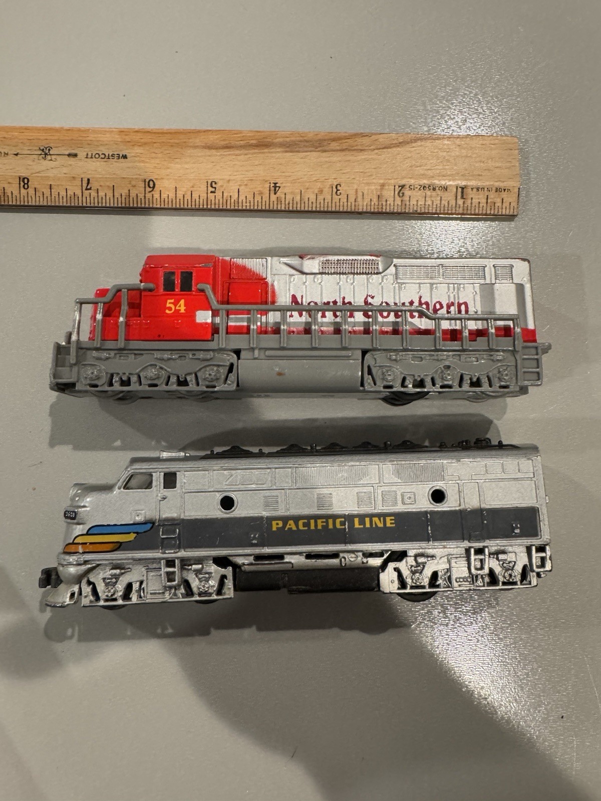 North Southern & Pacific Line Trains Locomotive Pull Back Action NOT WORKING
