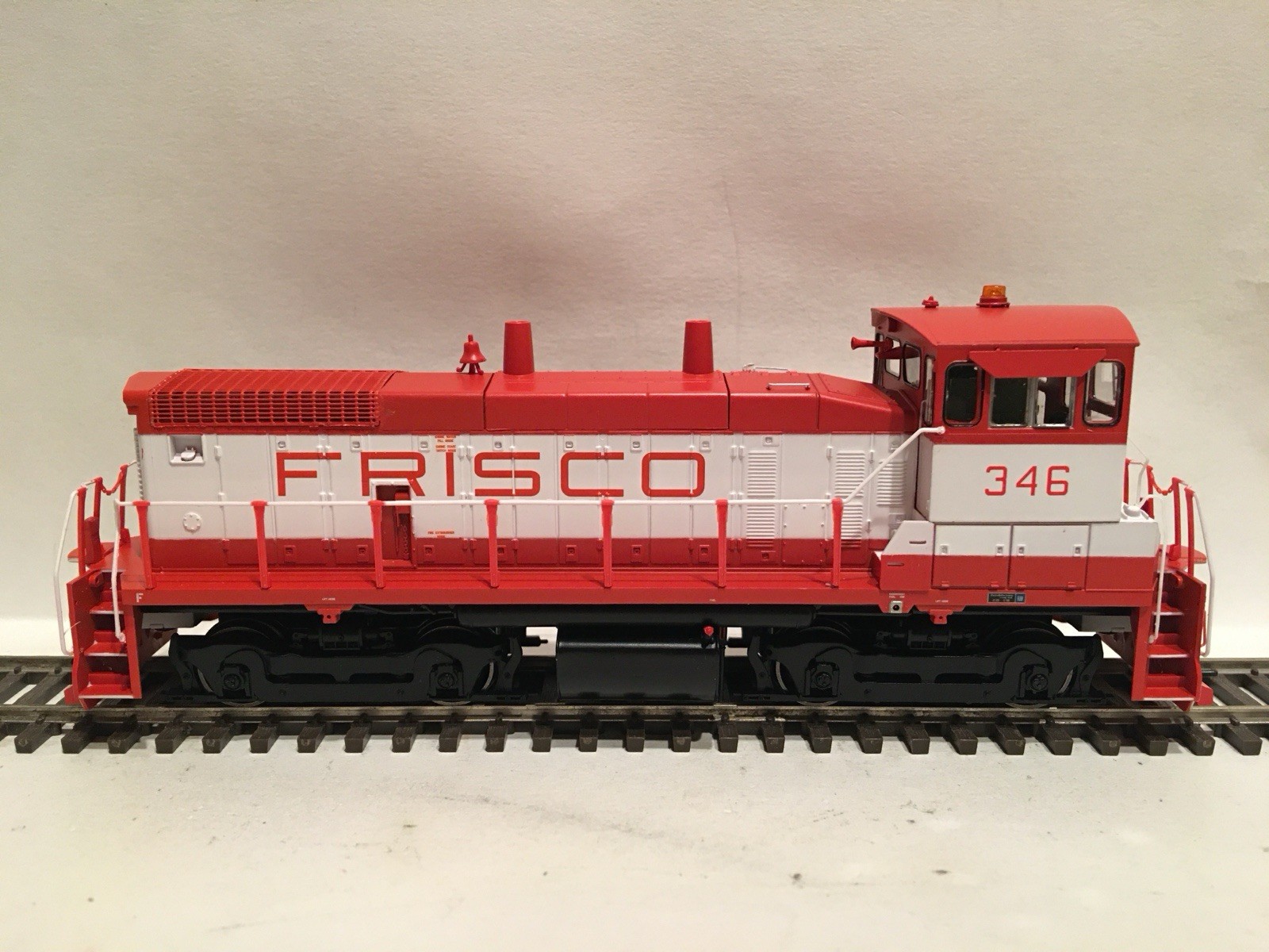 HO Athearn RTR 96733 Frisco SW1500 Switcher Diesel Locomotive SLSF #346