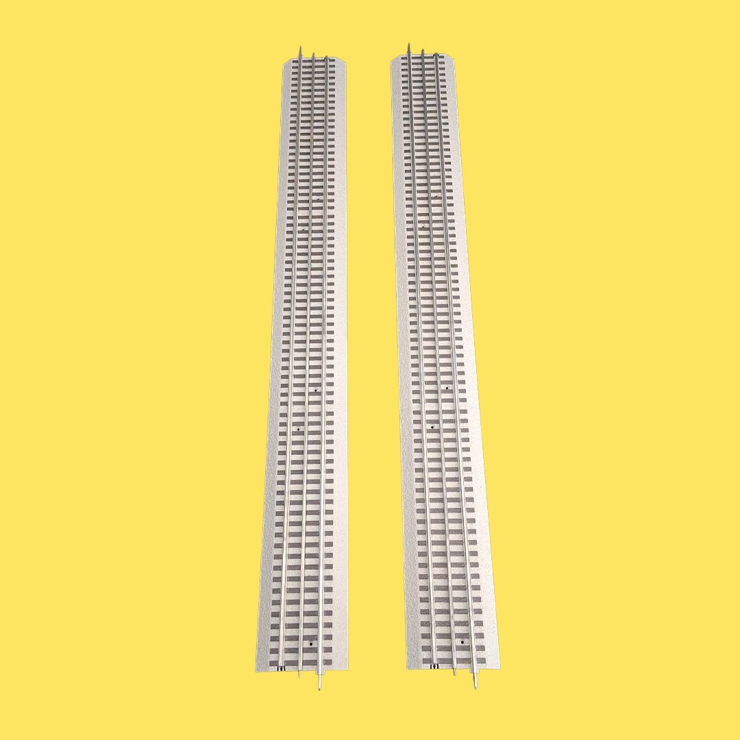 2 PC Lionel FasTrack 30″ Inch Long 10″ Pieces All Straight Track O Gauge