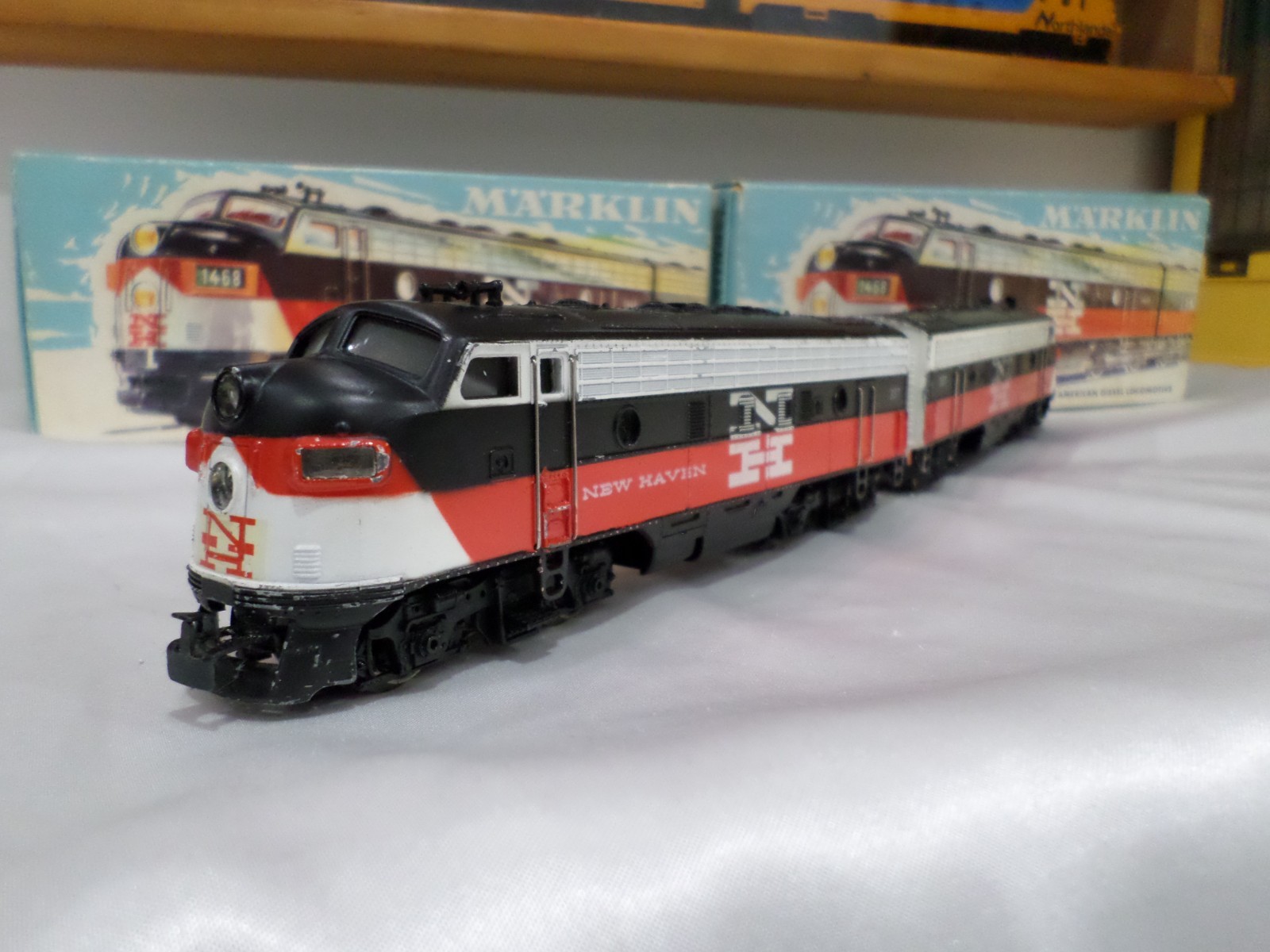 Marklin 3062 /4062 HO New Haven F7 Locomotive, 3 rail, (Analogue)