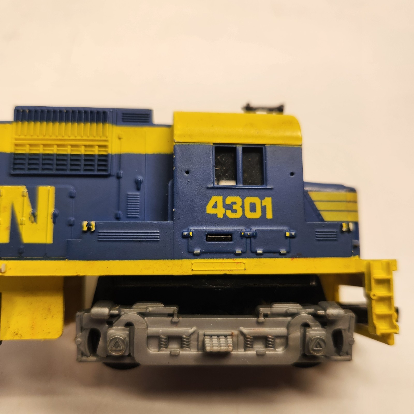 Tyco Virginian 4301 locomotive HO scale Very Good Condition – Tested
