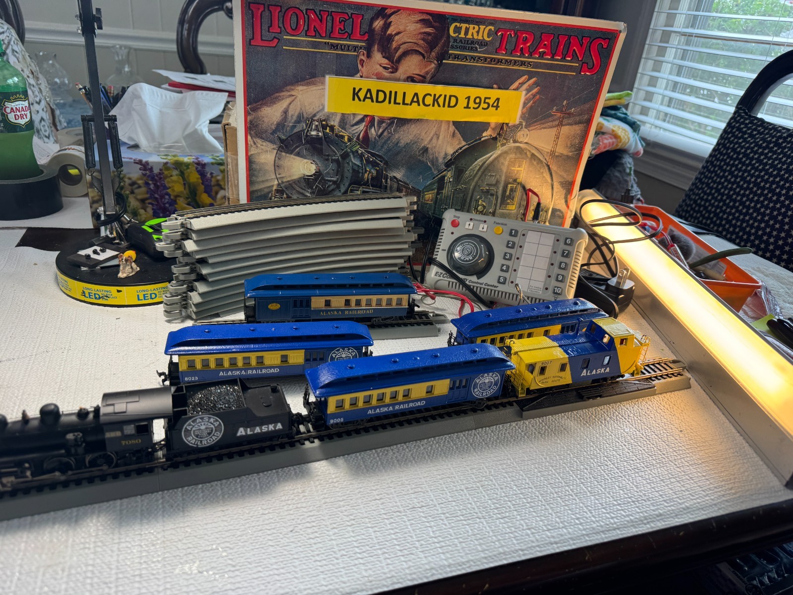 🚂 HO BACHMANN CUSTOM PAINTED ALASKA PASSENGER SET, TRACK,DCC CONTOLLER 💥 H4005